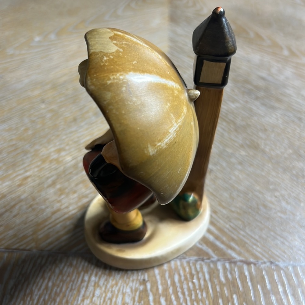 NAPCO April Showers Japanese Ceramic Collectable Figurine AH3F - Picture 4 of 10